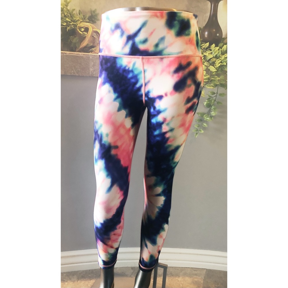 EUC Athleta Elation Tie Dye (M) 7/8" Leggings